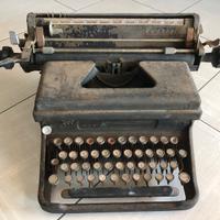 Macchina da scrivere everest mod s