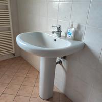 Sanitari wc, bidet, box doccia, lavandino