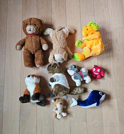 Lotto 9 pupazzi peluche varie dimensioni