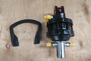 Rotore idraulico per collegamento pinza legna