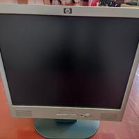 Monitor HP Pavilion   17"