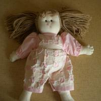 BAMBOLA DI STOFFA E LANA fatta a mano