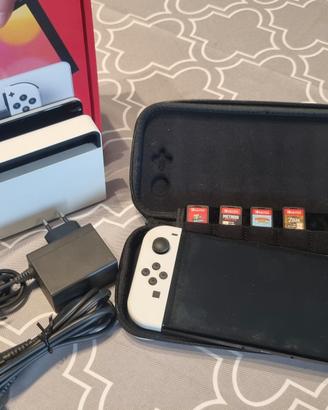 Nintendo Switch OLED  + 4 Giochi + custodia tomtoc