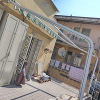 tenda da sole con struttura 