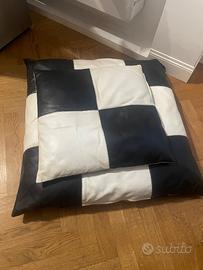 pouf cuscini in pelle