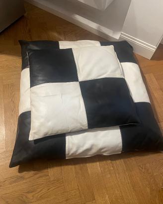 pouf cuscini in pelle