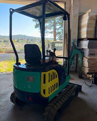 Miniescavatore usato IHIMER 19VXT