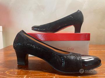 Scarpe donna con tacco largo