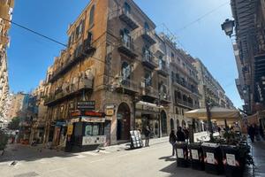 2 vani in centro storico - via maqueda