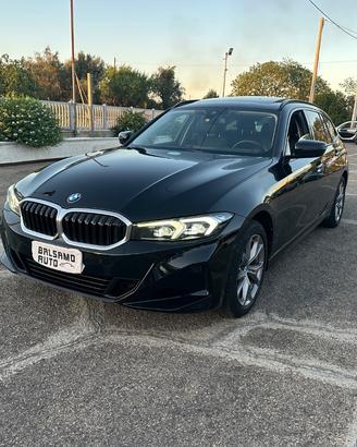 BMW 318d 48V Touring SPORT