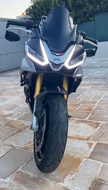 APRILIA TUONO V4 1100