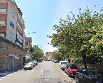 Citta' giardino elegante e luminoso bilocale