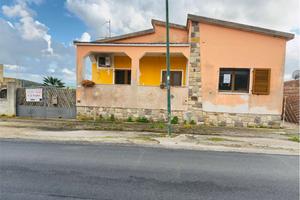 Casa indipendente con cortile