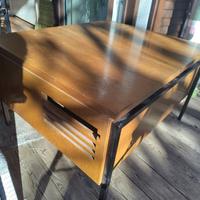 Mobile vintage in legno massello