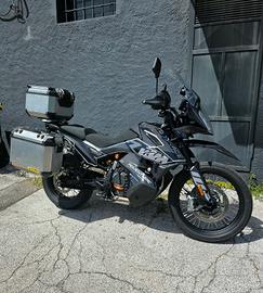 Ktm 790 Adventure soli 18 mila km