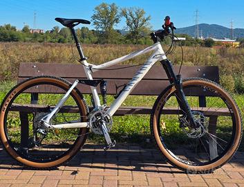 Bici Mountain Bike Canyon MTB full 140 mm size L