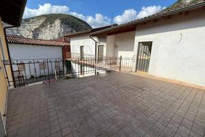 VILLA SINGOLA A REZZATO