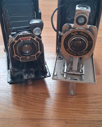 Macchina fotografica vintage a soffietto 