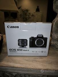 Canon EOS M50 Mark II + Obiettivo 15-45mm STM