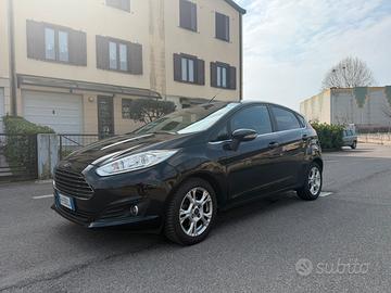 FORD Fiesta 1.5 TDCi neopatentati, autocarro