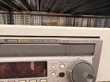 COMPACT PLAYER J-30SDI