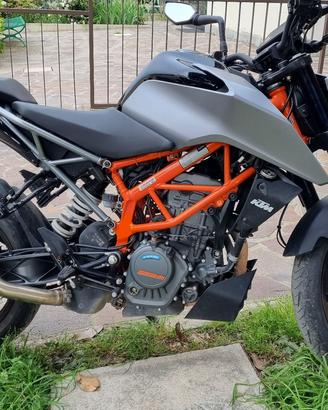 KTM 125 DUKE 2023