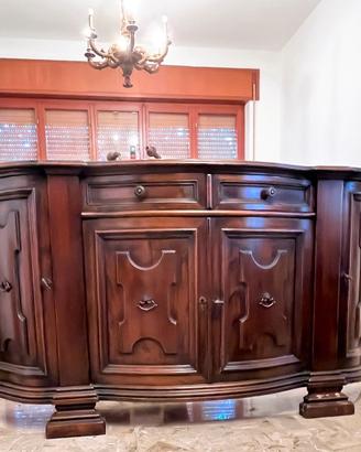 Bella credenza al miglior offerente