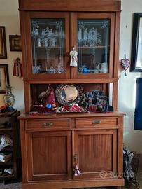 Realizzata primi 900 in stile liberty, impiallacci