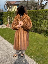 Magnifica Pelliccia di Visone Maschio Demi-Buff