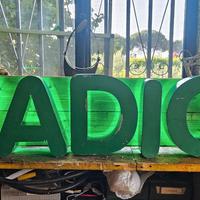 INSEGNA LUMINOSA VINTAGE SCRITTA "RADIO" RECUPERO