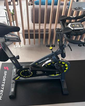 Spinbike Diadora + sensori smart Wahoo/Magene