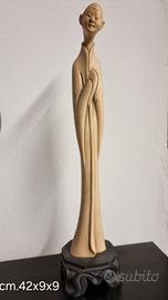 Statuetta cinese in preghiera 