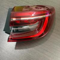 Faro posteriore dx mitsubishi colt del 2025