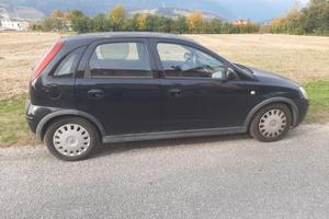 Opel corsa 2004