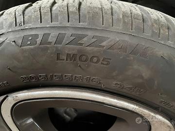 Pneumatici invernali Bridgestone