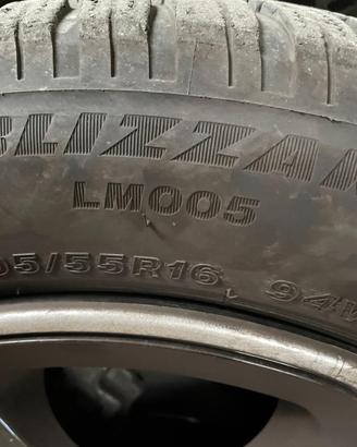 Pneumatici invernali Bridgestone