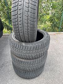 Pneumatici Invernali 235/45 R18