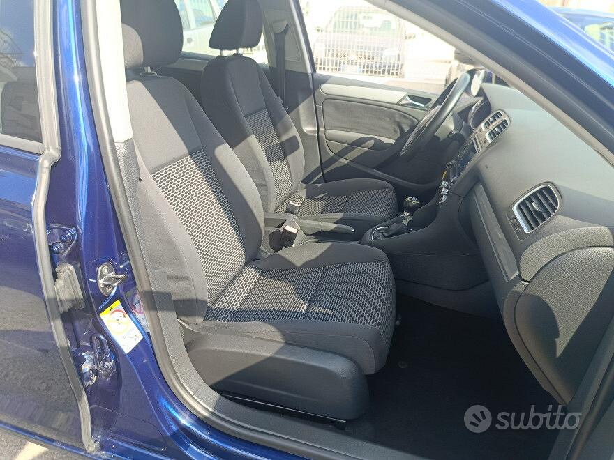 Volkswagen Golf 2010 photo 4