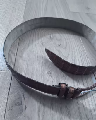 Nuova. Ci tura pelle di coccodrillo marrone