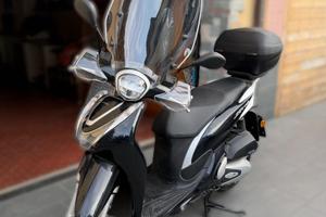 Scooter 125 SH MODE