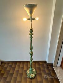 Lampada Piantana in legno dipinto lampadario