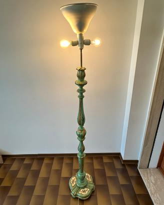 Lampada Piantana in legno dipinto lampadario
