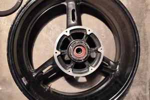 CERCHIO POSTERIORE 17 POLLICI YAMAHA V MAX 1200