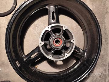 CERCHIO POSTERIORE 17 POLLICI YAMAHA V MAX 1200