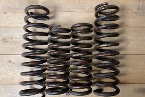 Kit molle  H&R  “- 40mm “ per Mercedes W124