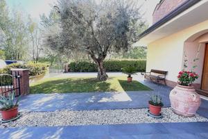 Villa di 191 m² con 4 locali e box auto doppio a M