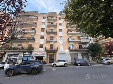 4 LOCALI A COSENZA