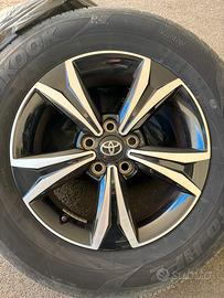 Cerchi in lega  TOYOTA 17” + Hankook estive