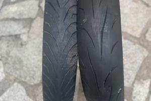 Gomme motard Pirelli