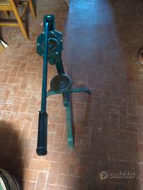 Tappatrice per tappi di sughero